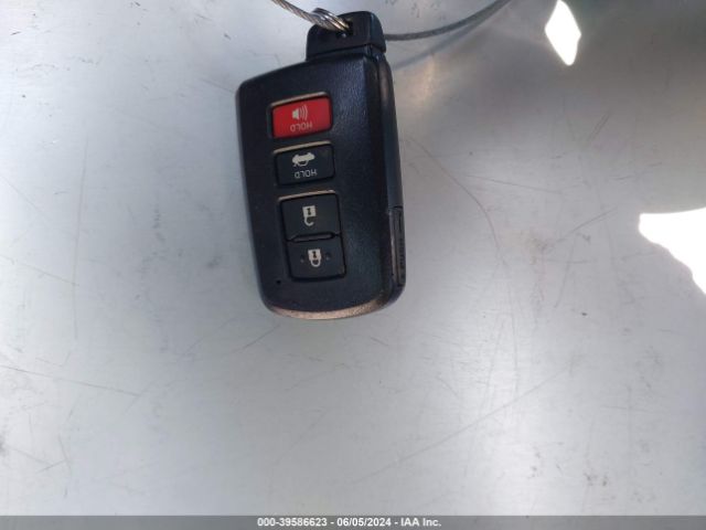 5YFBURHE7EP008241 Toyota Corolla Le Premium