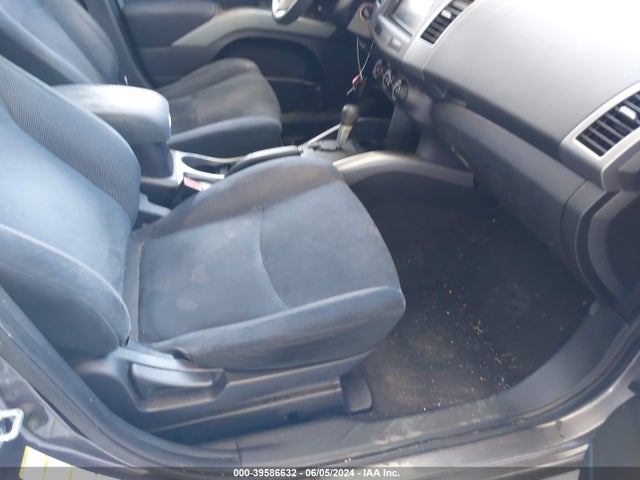 2008 MITSUBISHI OUTLANDER JA4MS31X48Z017135 Photo 4