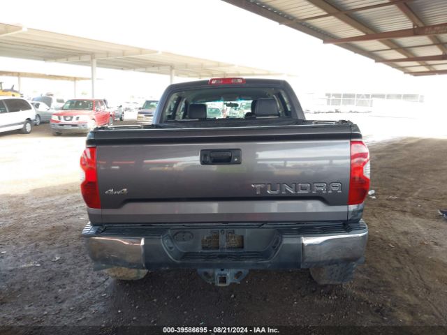 5TFDM5F1XGX067015 Toyota Tundra Sr5 4.6l V8