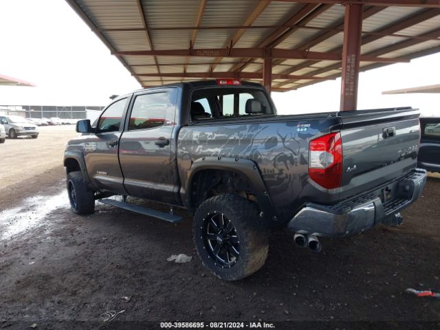 5TFDM5F1XGX067015 Toyota Tundra Sr5 4.6l V8