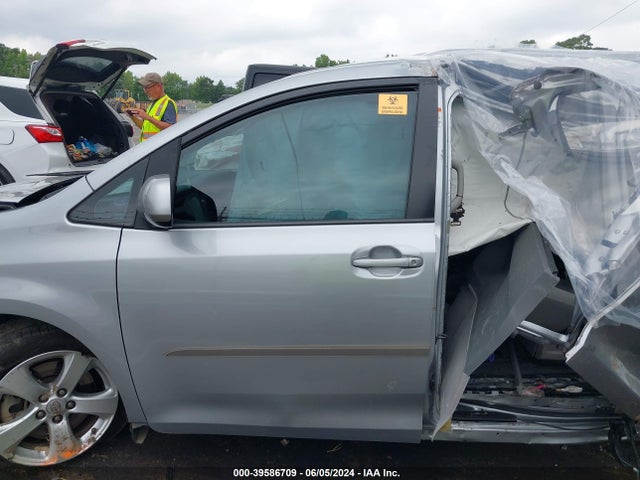 Toyota Sienna Le 8 Passenger 2016 5TDKK3DC5GS698265 Image 14