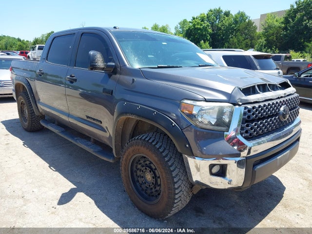 Toyota Tundra Sr5 5.7l V8 2018 5TFDW5F17JX713418 головне зображення