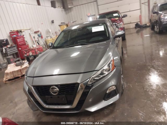 1N4BL4DW4MN334018 Nissan Altima Sv Intelligent Awd