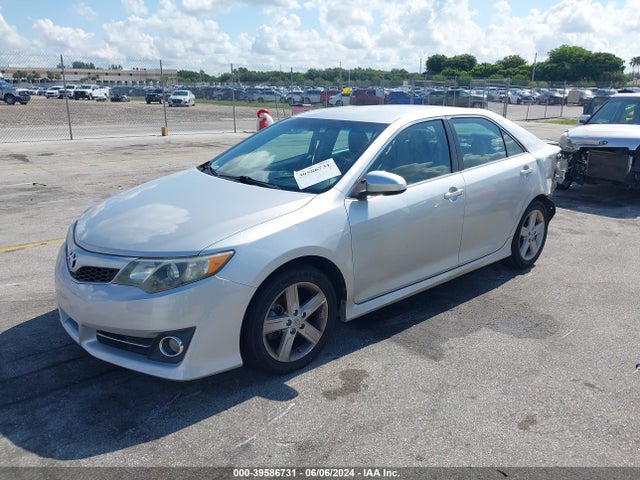Toyota CAMRY SE 2014 4T1BF1FK1EU369452 Image 2