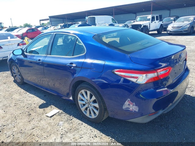 Toyota CAMRY LE 2018 JTNB11HK2J3007514 Image 3