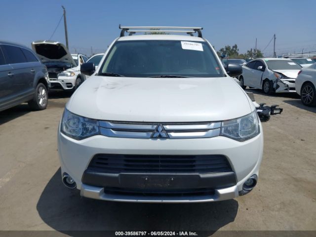 JA4AD2A31FZ011570 Mitsubishi Outlander Es
