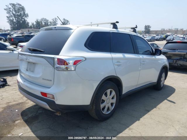 JA4AD2A31FZ011570 Mitsubishi Outlander Es