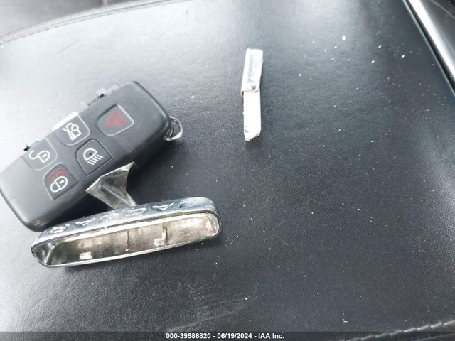 2015 JAGUAR XF SAJWJ0FF4F8U50037 Photo 10