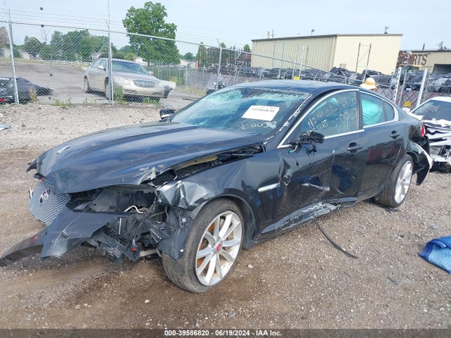 2015 JAGUAR XF SAJWJ0FF4F8U50037 Photo 1