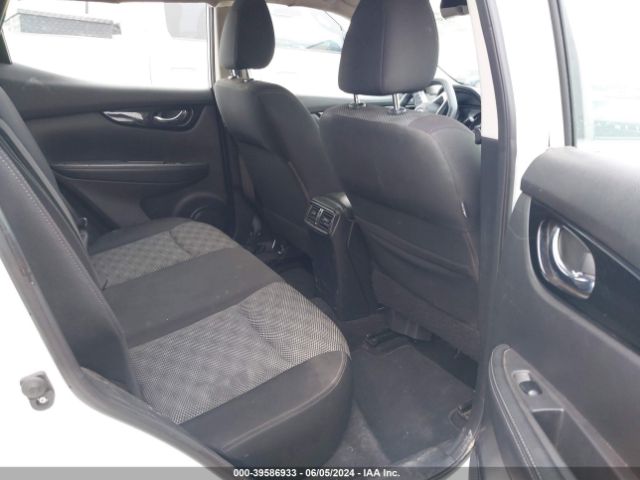 JN1BJ1CP8HW017211 Nissan Rogue Sport Sv