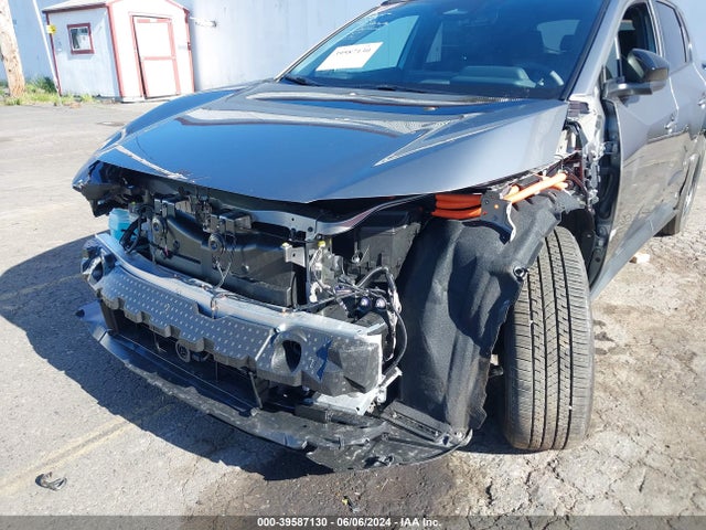 Toyota BZ4X XLE 2024 JTMABACA1RA059607 Image 6
