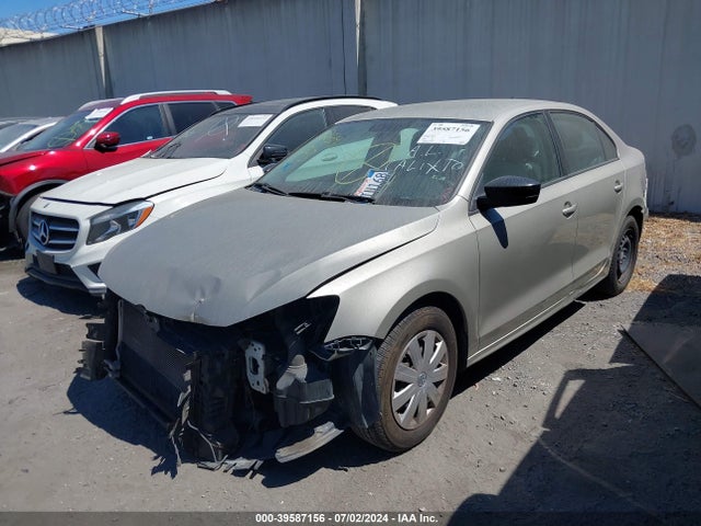 3VW2K7AJ4FM419538 Volkswagen Jetta 2.0l S