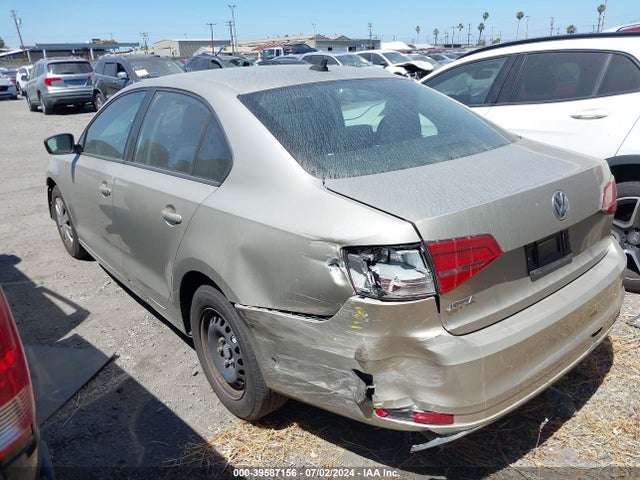 3VW2K7AJ4FM419538 Volkswagen Jetta 2.0l S