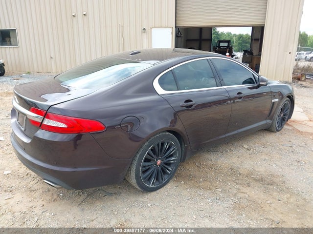 2012 JAGUAR XF SAJWA0HB7CLS50367 Photo 3