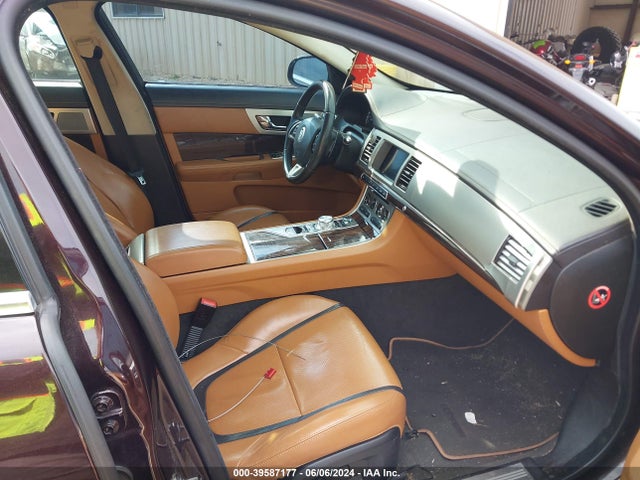 2012 JAGUAR XF SAJWA0HB7CLS50367 Photo 4
