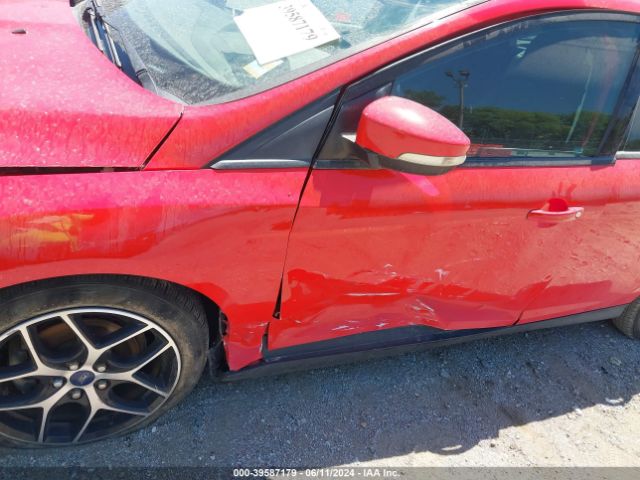1FADP3M20HL211077 Ford FOCUS SEL