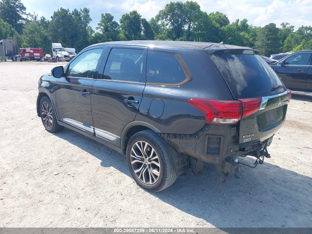 JA4AD3A35GZ042778 Mitsubishi Outlander Se
