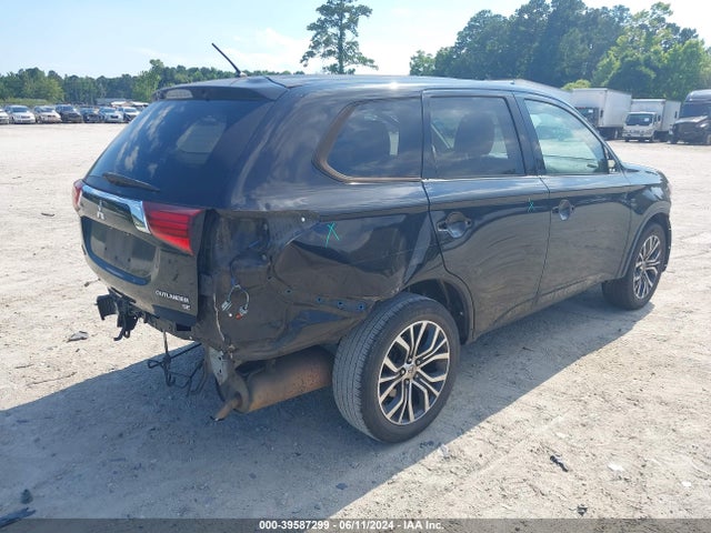 JA4AD3A35GZ042778 Mitsubishi Outlander Se