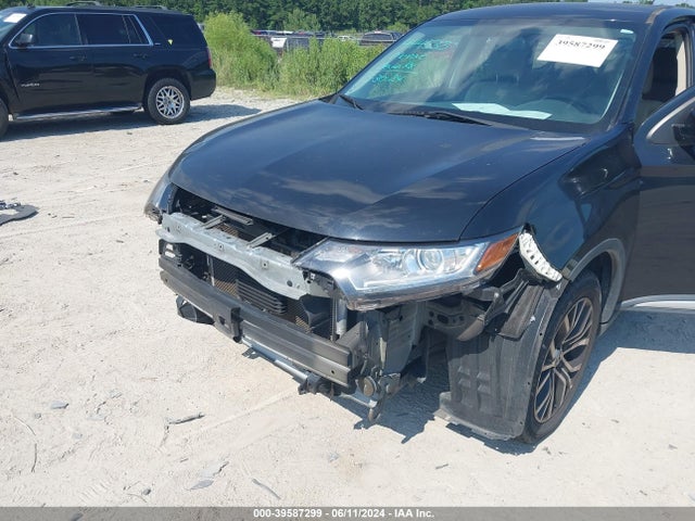 JA4AD3A35GZ042778 Mitsubishi Outlander Se