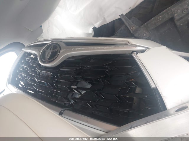 Toyota Highlander Xle 2021 5TDGZRAH4MS533694 Image 12