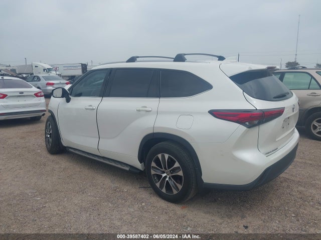 Toyota Highlander Xle 2021 5TDGZRAH4MS533694 Image 3
