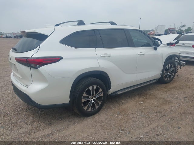 Toyota Highlander Xle 2021 5TDGZRAH4MS533694 Image 4