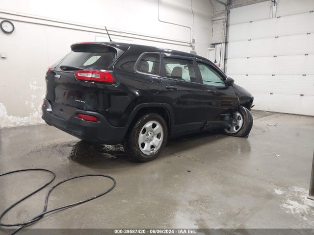 1C4PJMAB0HW529590 Jeep Cherokee Sport 4x4
