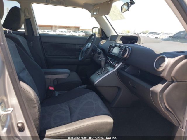 JTLZE4FE3EJ055082 Scion XB