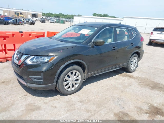 Nissan ROGUE S 2017 KNMAT2MT4HP525416 Image 2