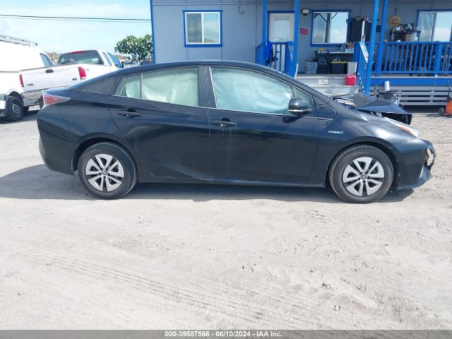 JTDKARFU1G3020769 Toyota Prius Four
