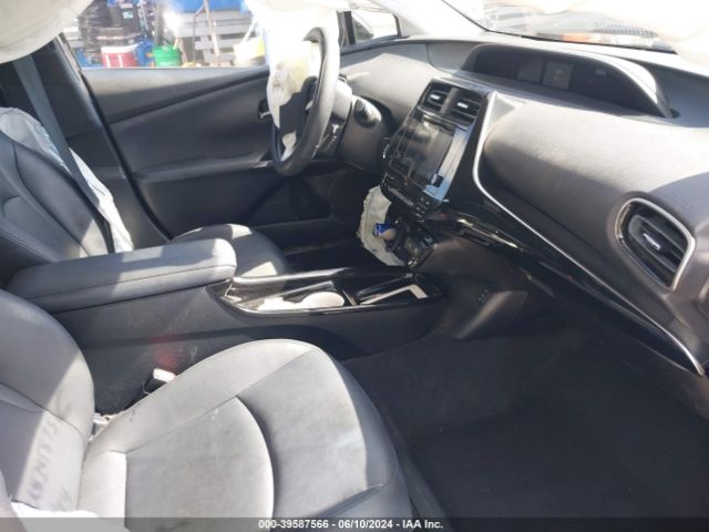 JTDKARFU1G3020769 Toyota Prius Four