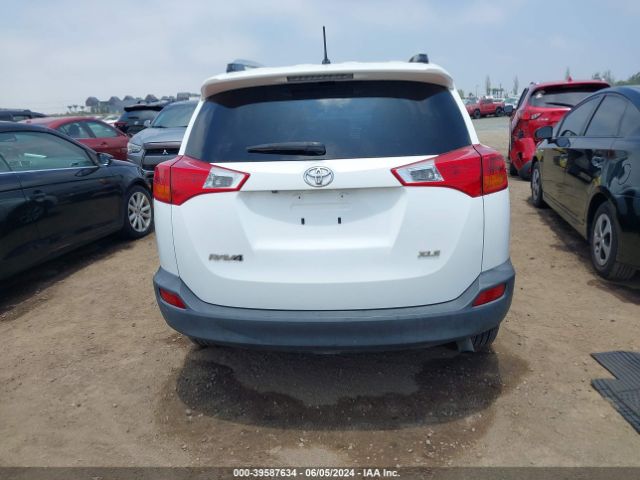 JTMWFREV8EJ020662 Toyota Rav4 Xle