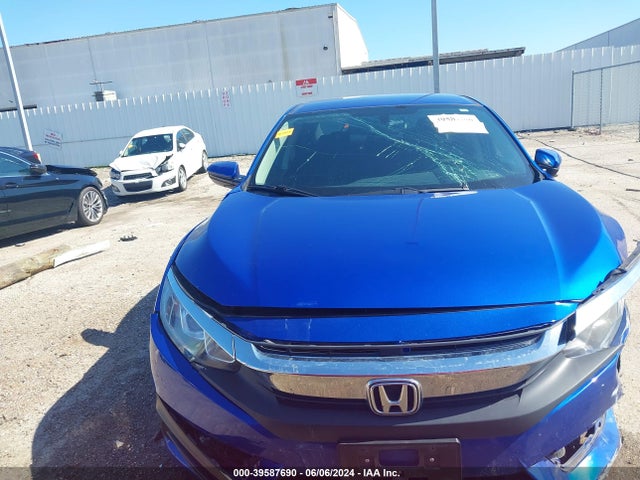 Honda Civic Lx 2018 2HGFC2F59JH547282 Image 12