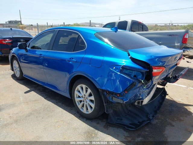 Toyota CAMRY LE 2020 4T1C11AK0LU390428 Image 3