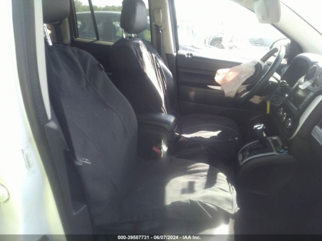 1C4NJDEB8HD208071 Jeep Compass Latitude 4x4