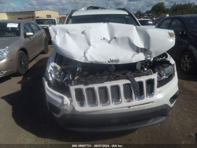 1C4NJDEB8HD208071 Jeep Compass Latitude 4x4