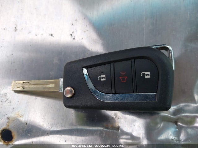 Toyota CAMRY LE 2018 4T1B11HK6JU004979 Image 11