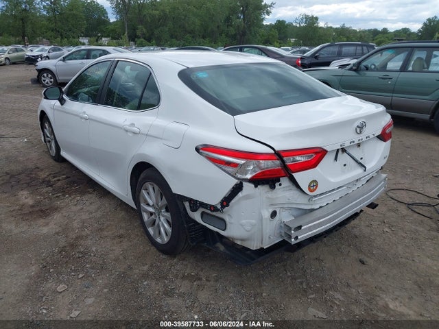 Toyota CAMRY LE 2018 4T1B11HK6JU004979 Image 6