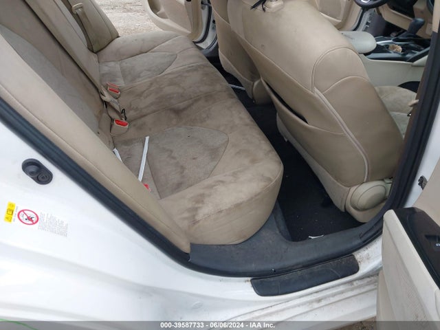 Toyota CAMRY LE 2018 4T1B11HK6JU004979 Image 8
