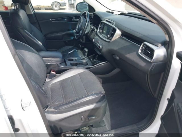 5XYPKDA50GG083430 KIA Sorento 3.3l Sx