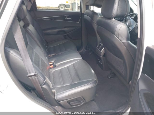 5XYPKDA50GG083430 KIA Sorento 3.3l Sx