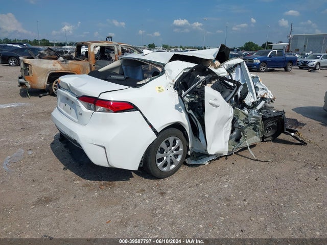 Toyota COROLLA LE 2021 5YFEPMAE4MP180291 Image 4