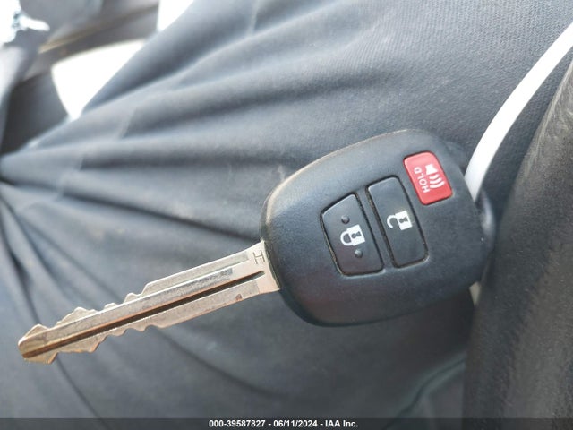 Toyota RAV4 LE 2016 2T3ZFREV8GW284904 Image 11