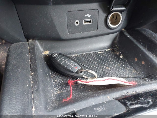 Nissan ROGUE SV 2018 KNMAT2MVXJP597518 Image 11