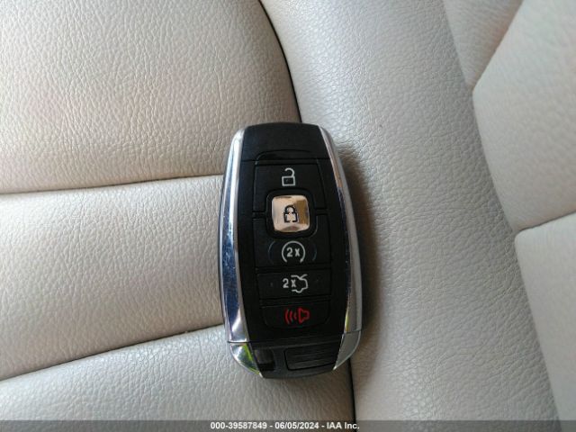 5LMCJ1D99HUL61202 Lincoln Mkc Premiere