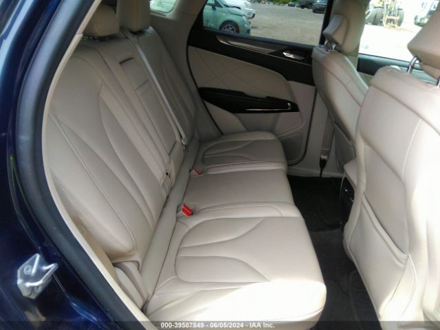 5LMCJ1D99HUL61202 Lincoln Mkc Premiere