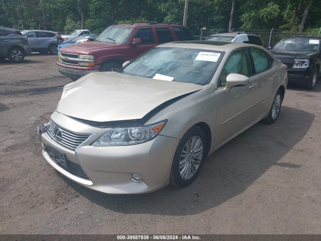 Lexus ES 350 2015 JTHBK1GG9F2161972 Image 2