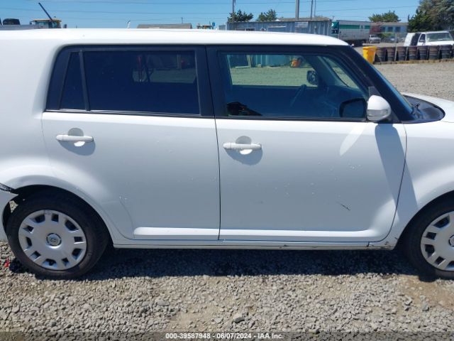 JTLZE4FE2FJ077351 Scion XB