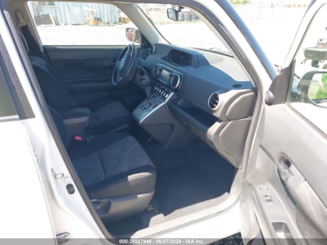 JTLZE4FE2FJ077351 Scion XB