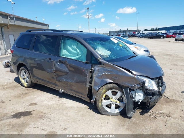 Toyota Sienna Le 8 Passenger 2015 5TDKK3DC9FS554149 zdjęcie główne